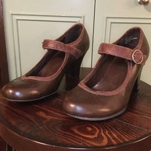 Classic brown heels